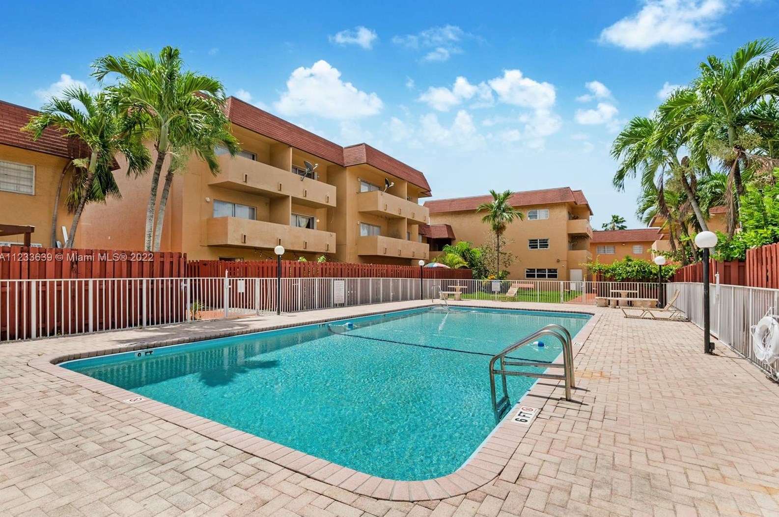 9954 Kendall Dr, Miami FL 33176-1782 exterior