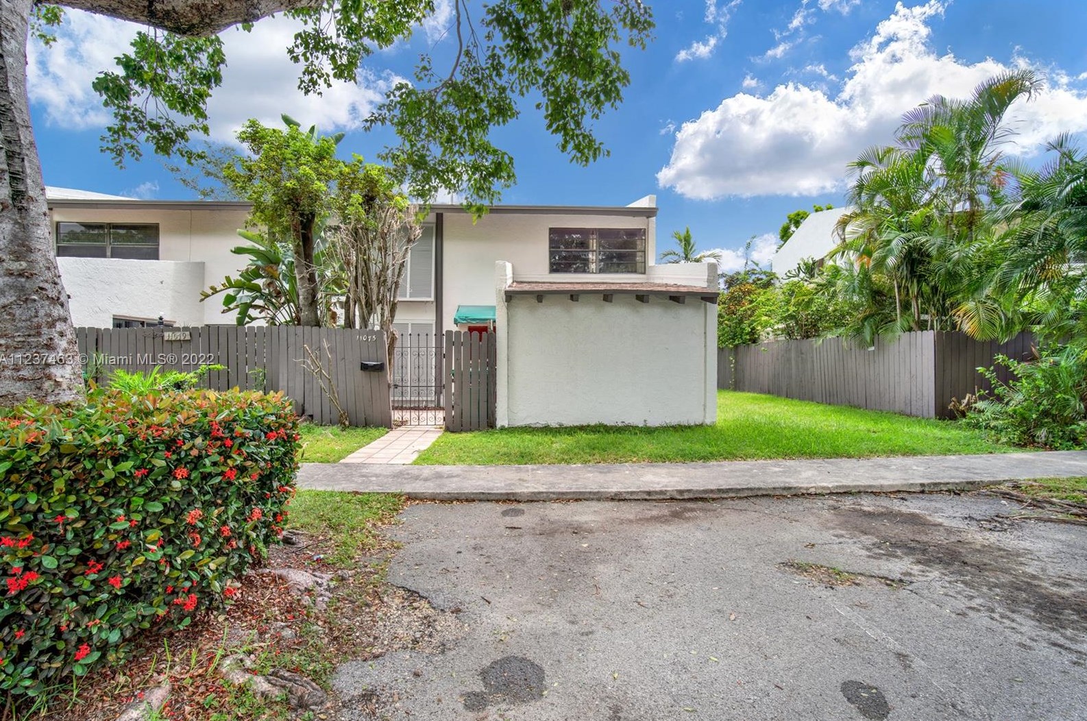 11075 70th Ter, Miami, FL 33173-2157