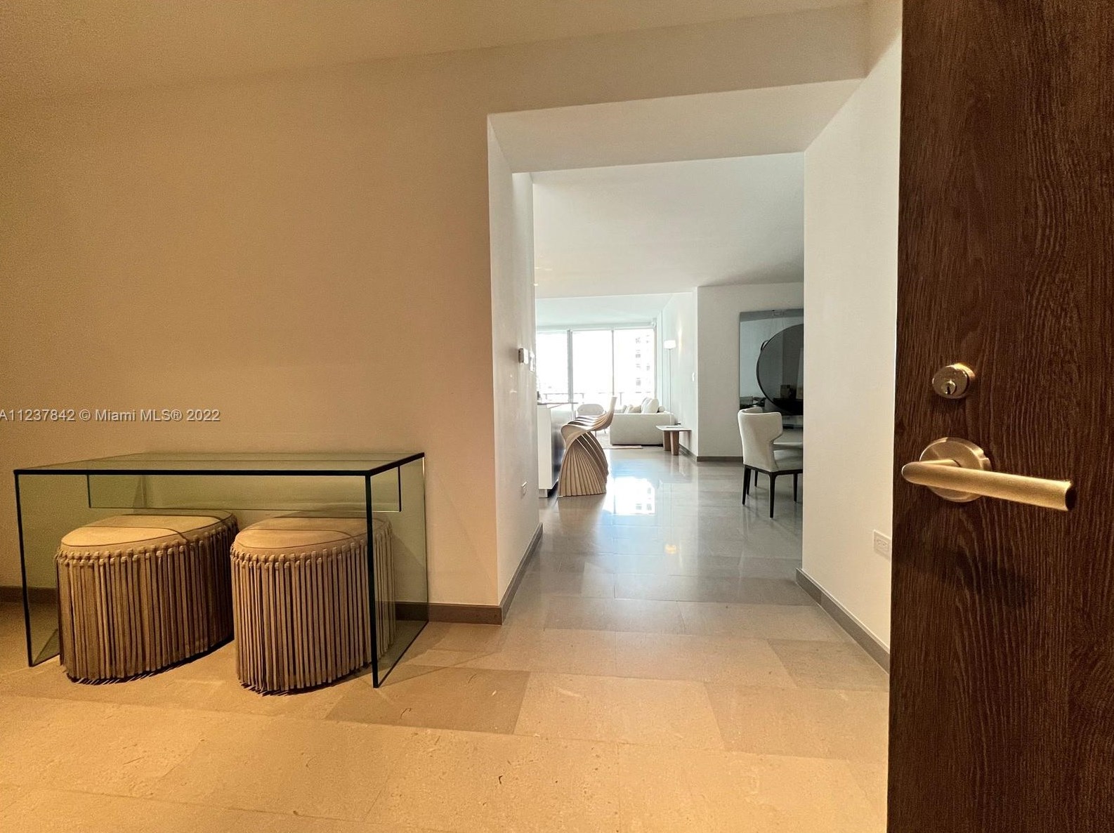 68 Se 6th St #1003, Miami, FL 33131