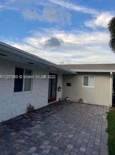 9241 80th Ter, Miami, FL 33173-4158