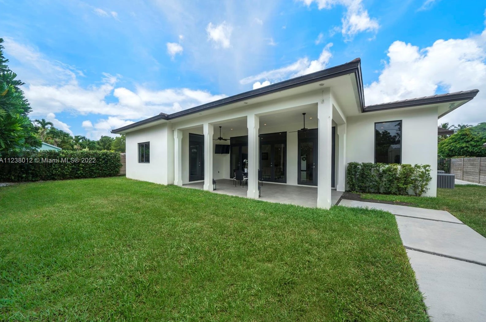 8301 63rd Pl, Miami, FL 33143-8044