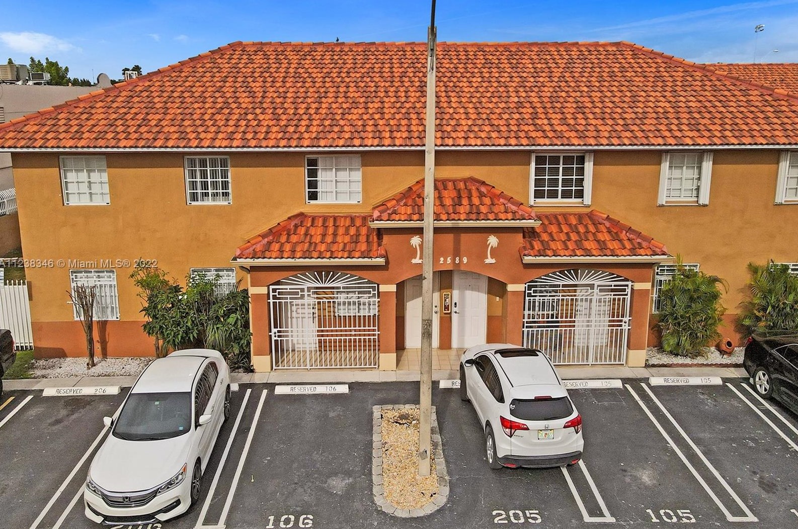 2589 76th St W #106, Hialeah, FL 33016