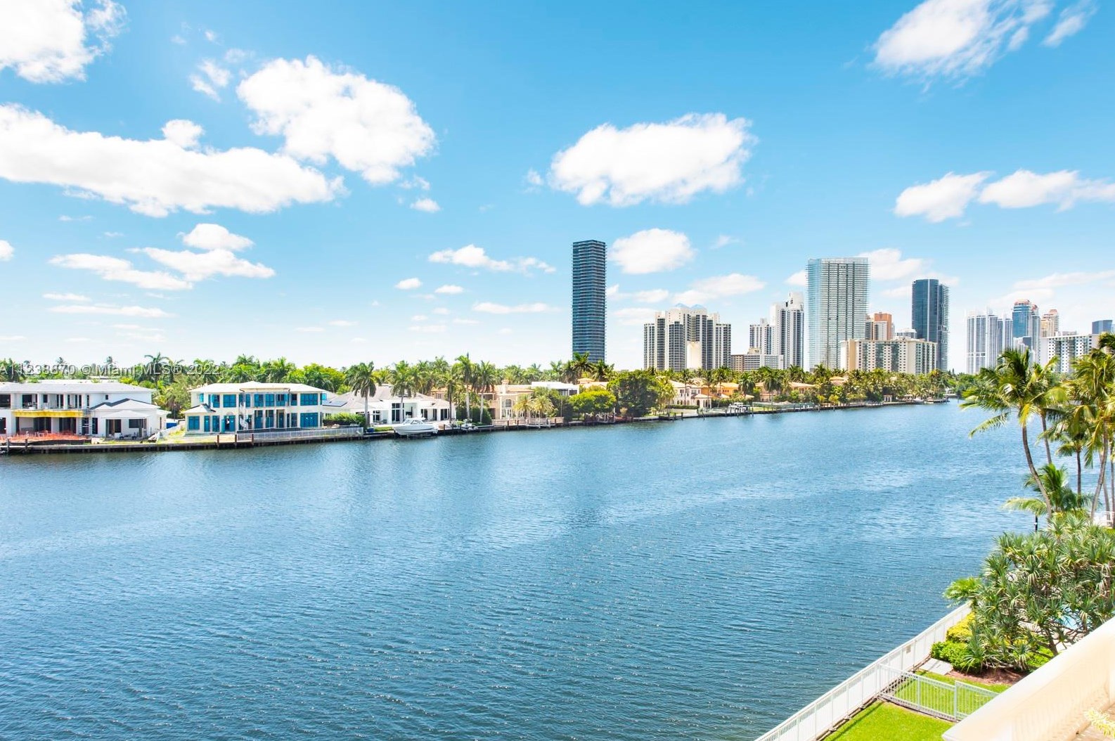 20165 39th Pl, Miami, FL 33180-3419