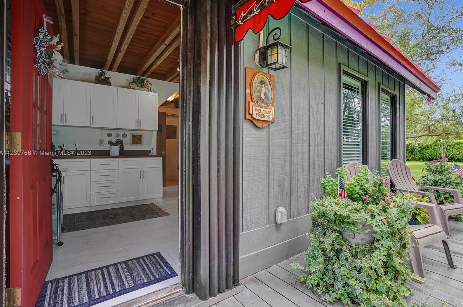 6031 82nd Ave, Miami FL  33143-1552 exterior