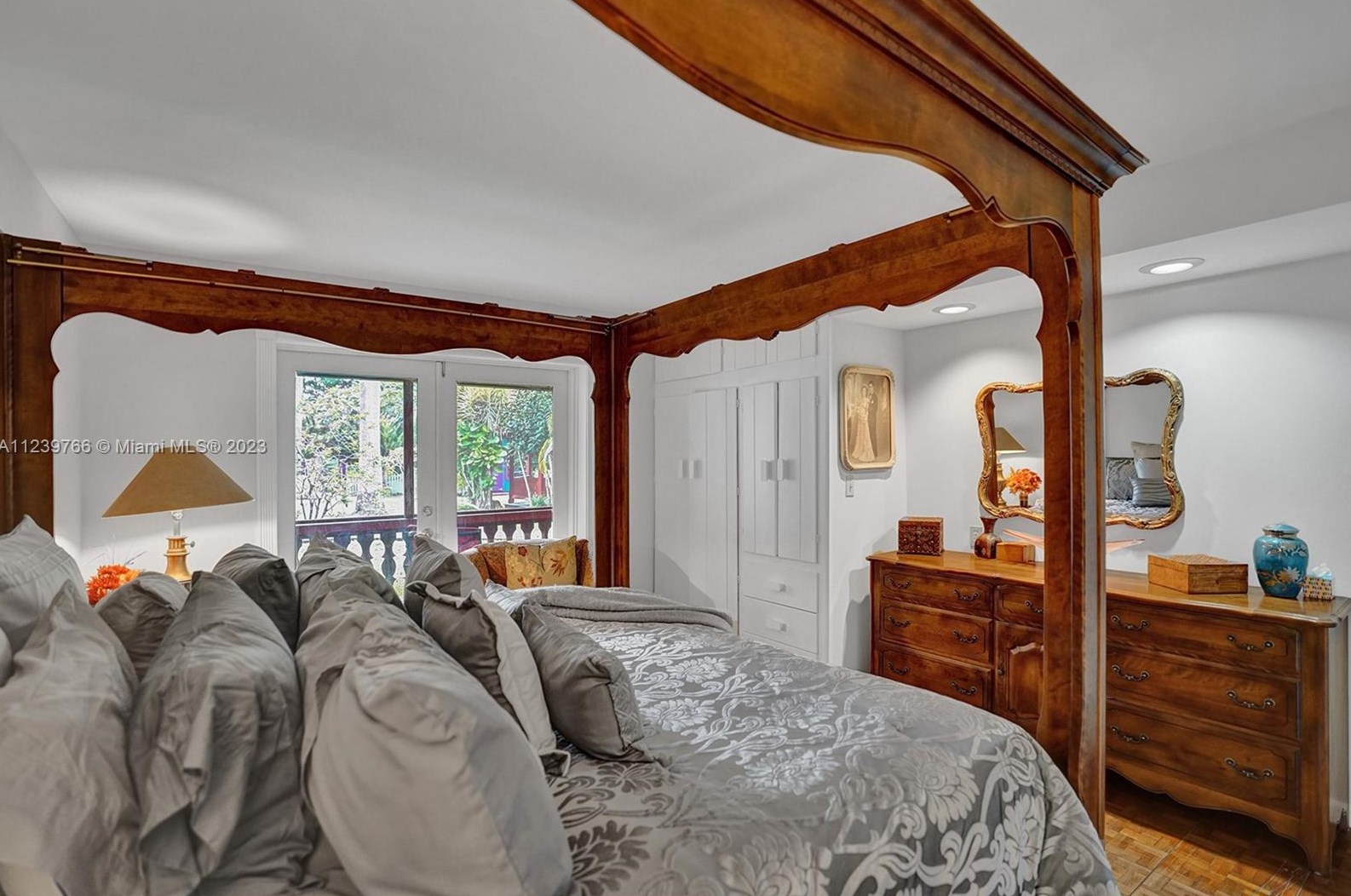 6031 82nd Ave, Miami FL  33143-1552 exterior