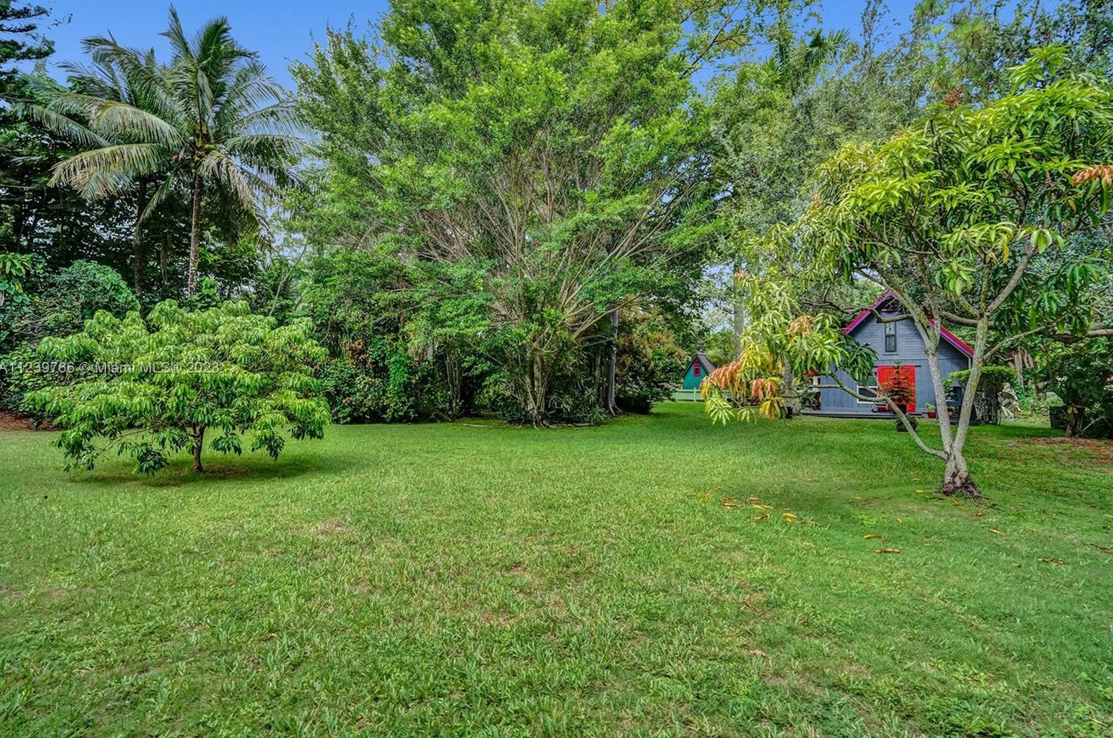 6031 82nd Ave, Miami FL  33143-1552 exterior