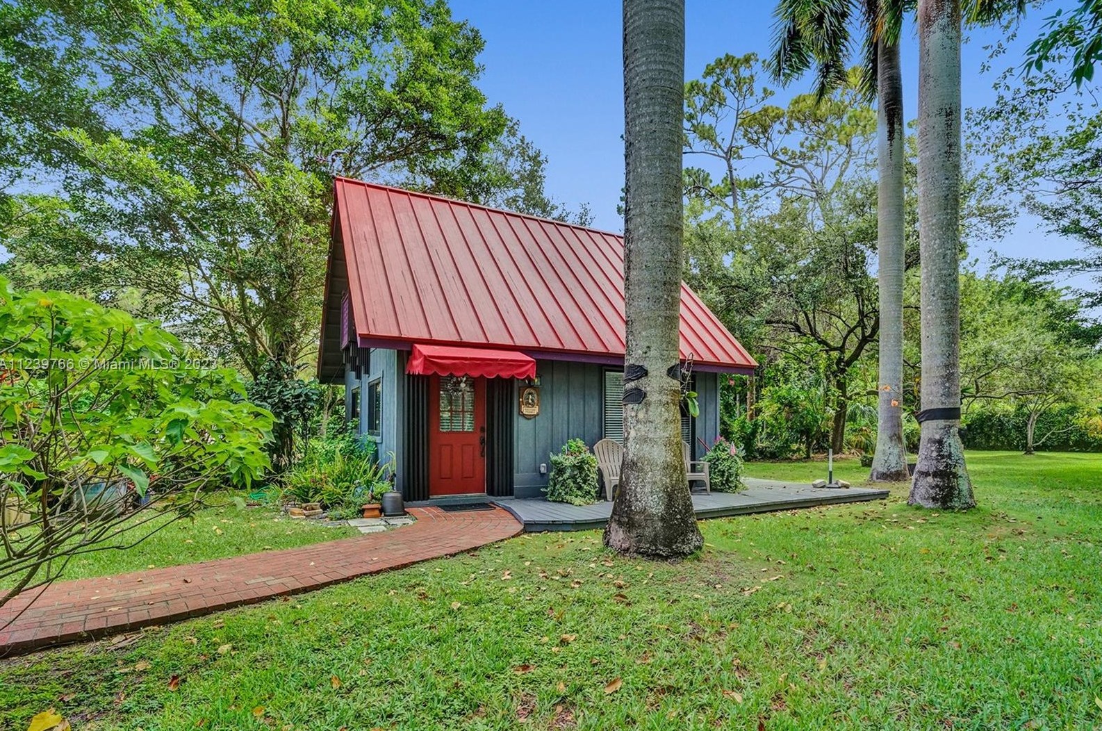 6031 82nd Ave, Miami FL  33143-1552 exterior