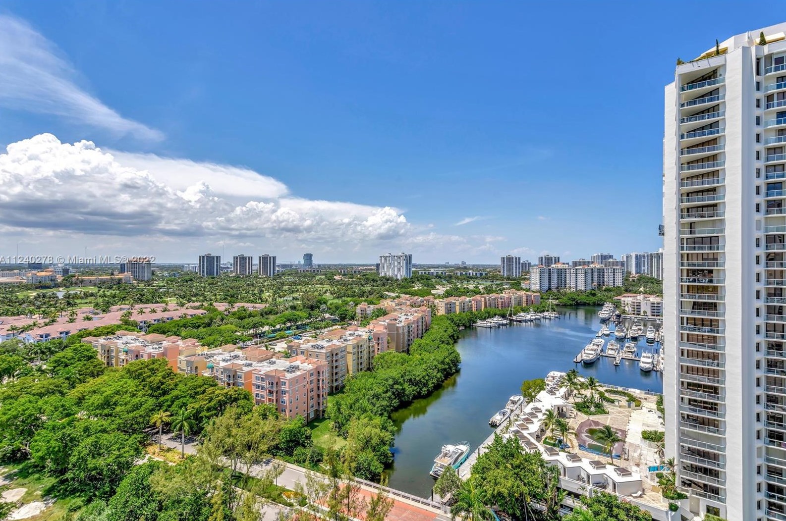 19400 Turnberry Way Apt 1722, Miami, FL 33180