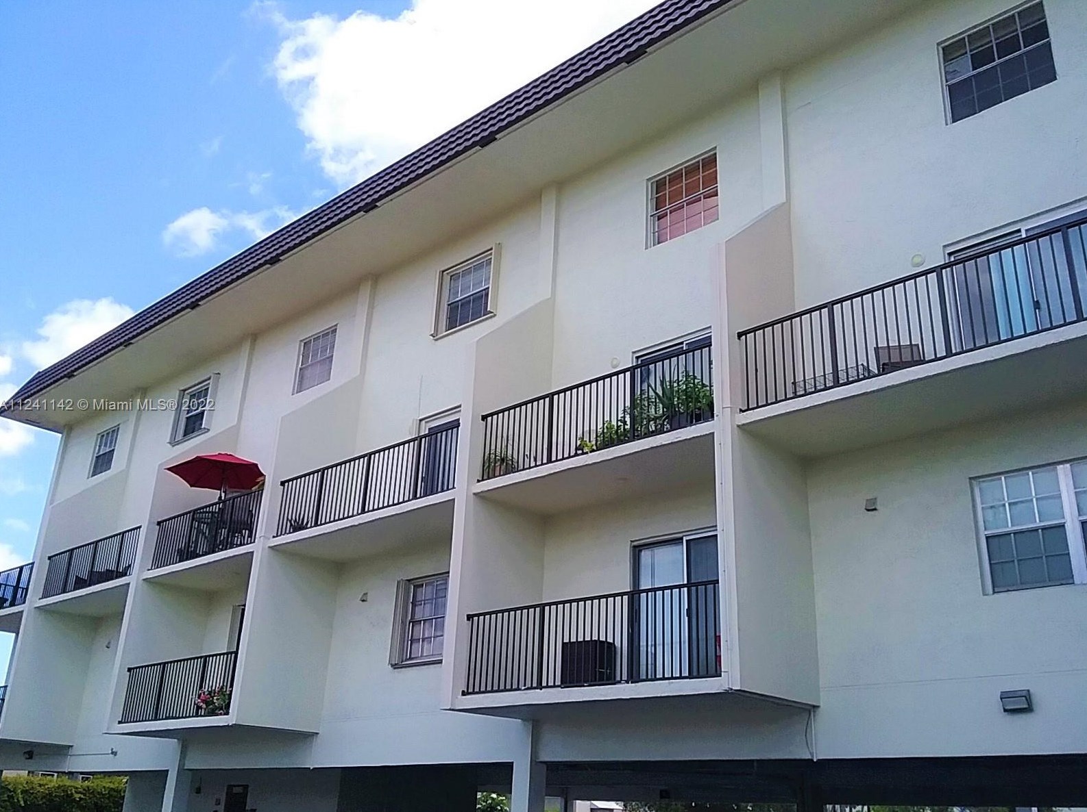 5731 Nw 37th St #201, Miami, FL 33166