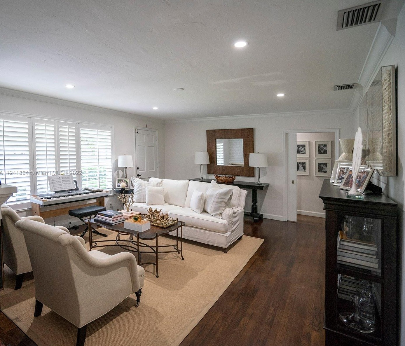 7010 68th Ct, Miami FL  33143-3124 exterior