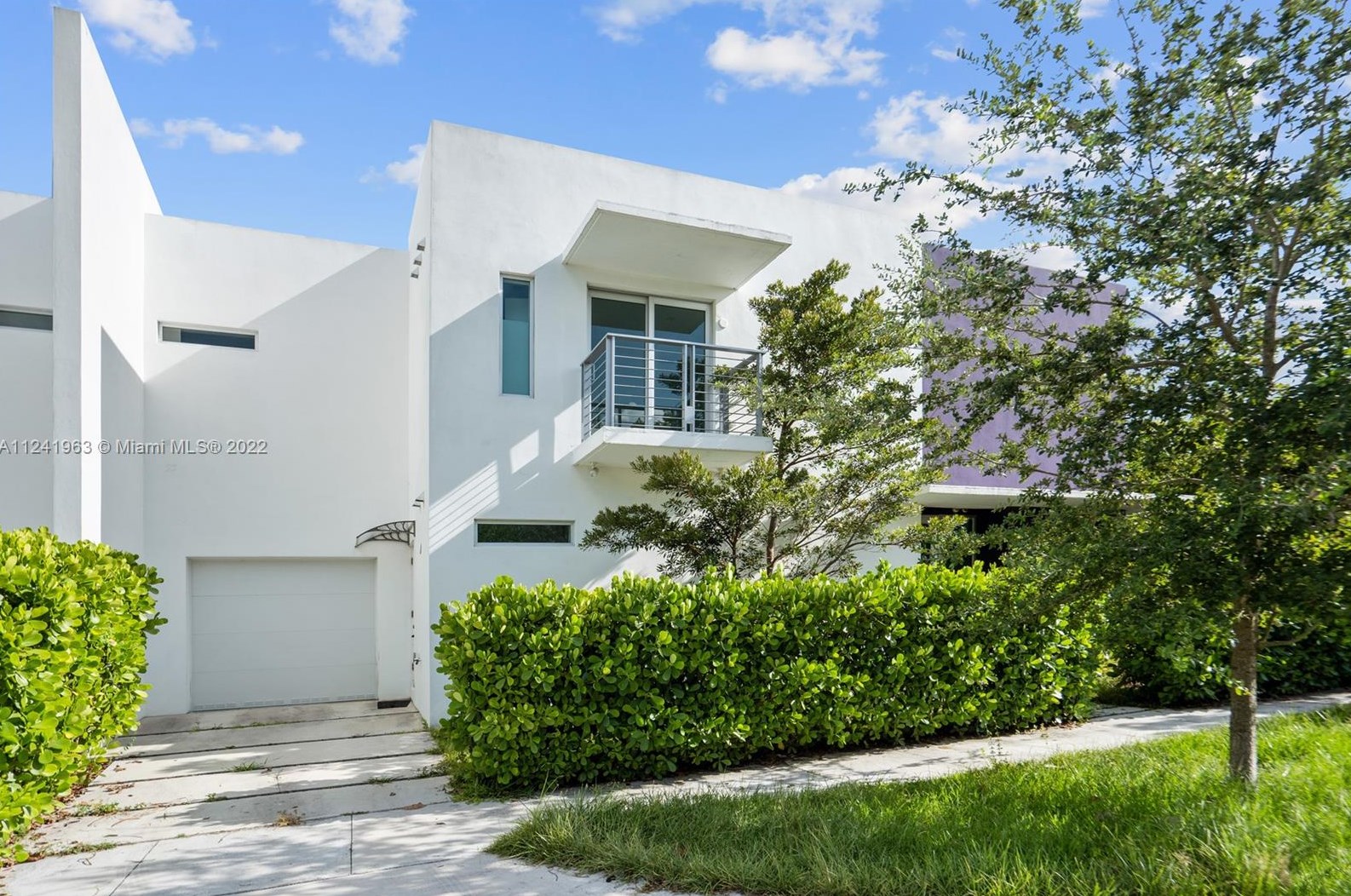 3400 Shipping Ave, Miami, FL 33133-4426