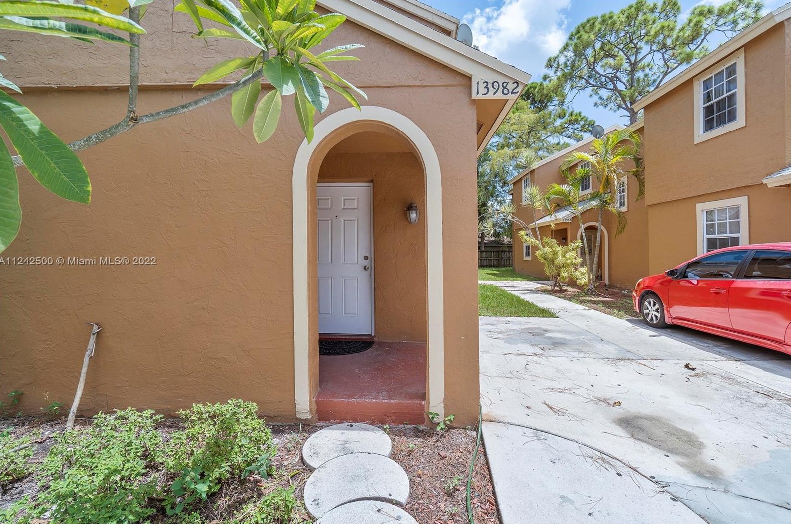 13982 Morning Glory Dr, West Palm Beach, FL 33414