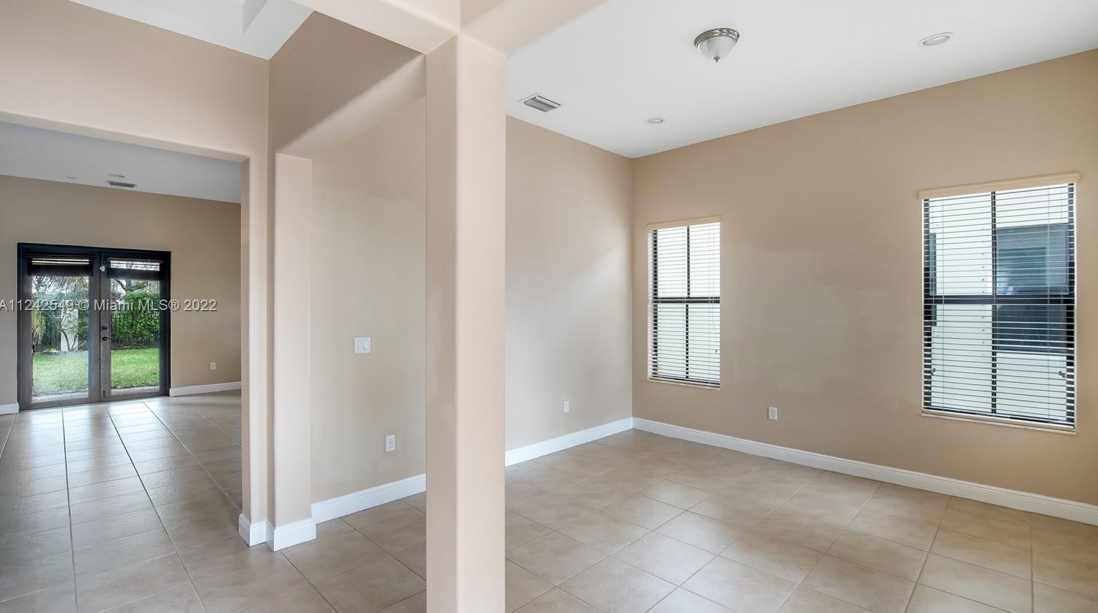 8513 Nw 38th St, Hollywood, FL 33024