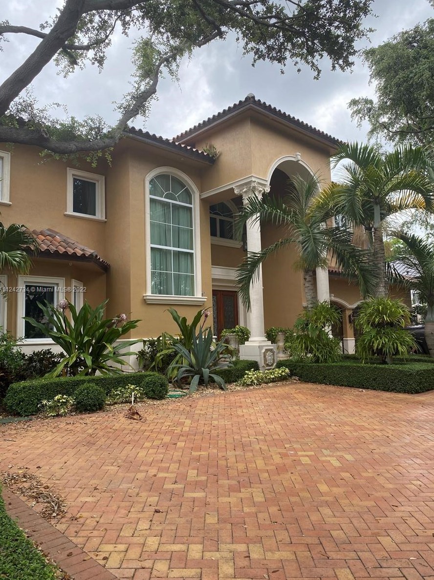 16260 Nw 84th Pl, Hialeah, FL 33016