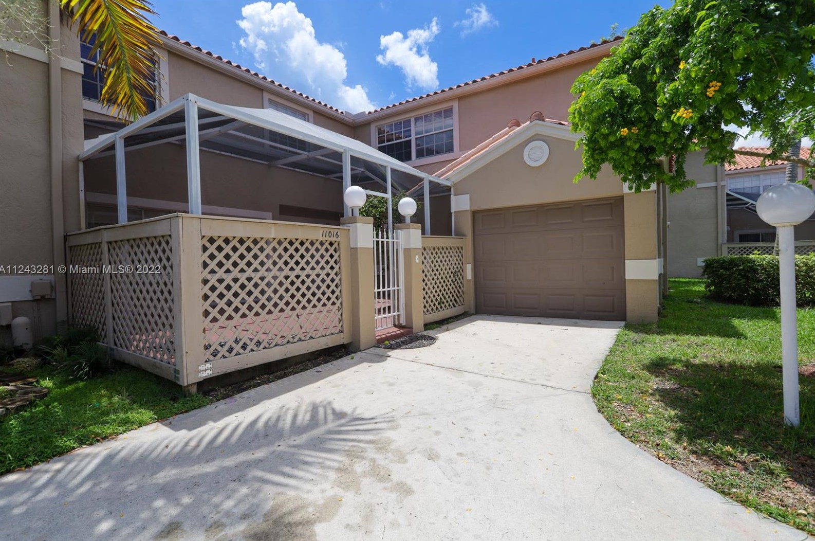 11016 Long Boat Dr, Hollywood, FL 33026-4730