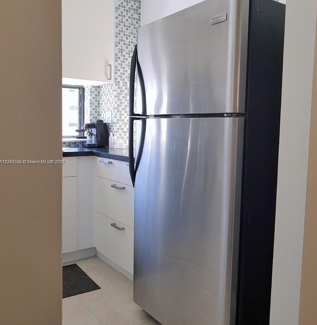 17021 Bay Rd, Miami FL  33160-3684 exterior