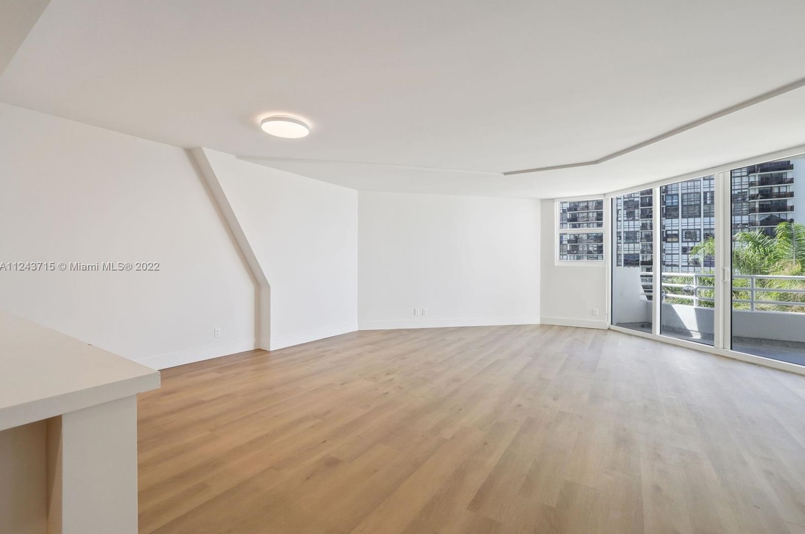 555 Ne 34th St #408, Miami, FL 33137