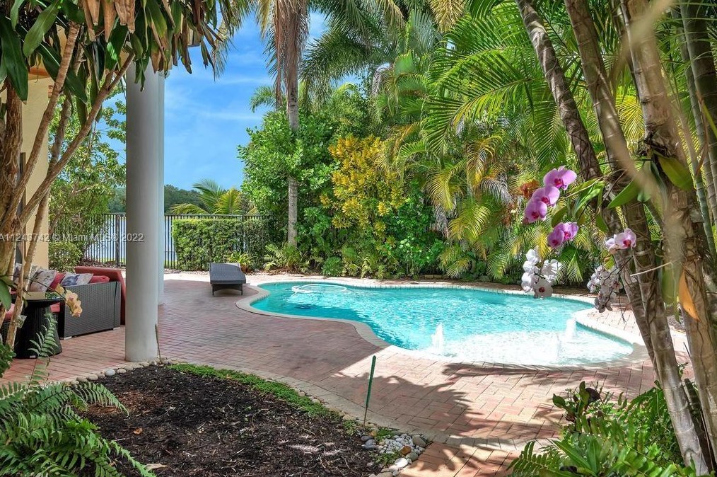 17931 Lake Azure Way, Boca Raton, FL 33496