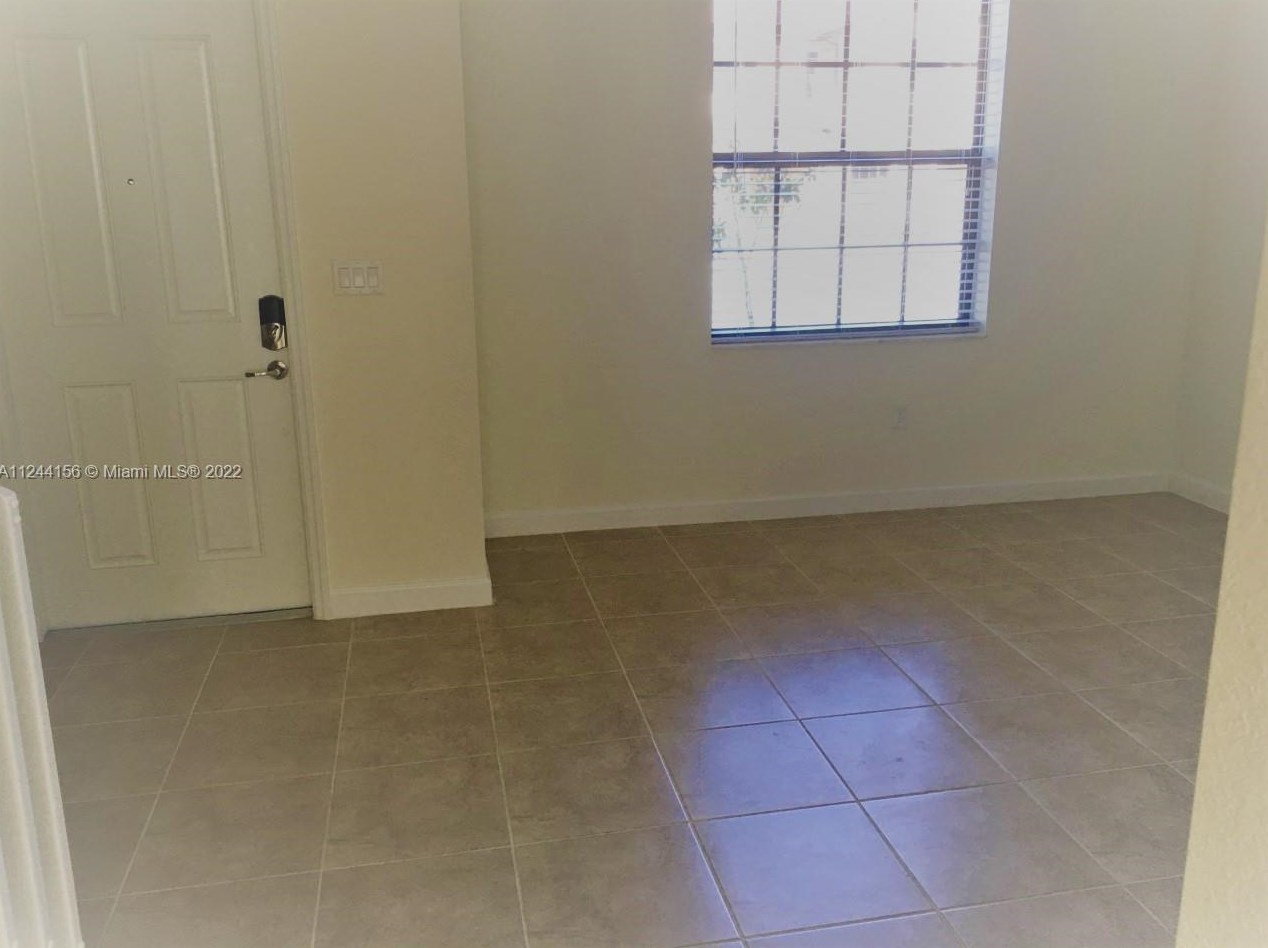 9335 W 33rd Ave, Hialeah, FL 33018