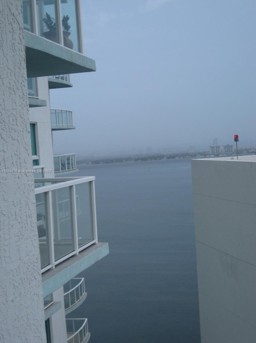 1900 Bayshore Dr, Miami FL 33133-3217 exterior