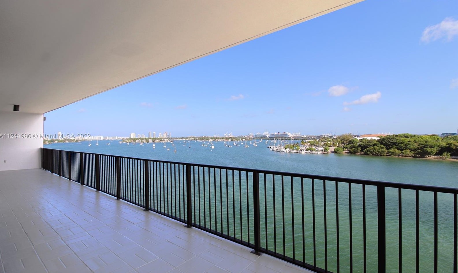 1000 Venetian Way #704, Miami, FL 33139
