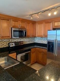 215 42nd Ave, Miami, FL 33134-1725