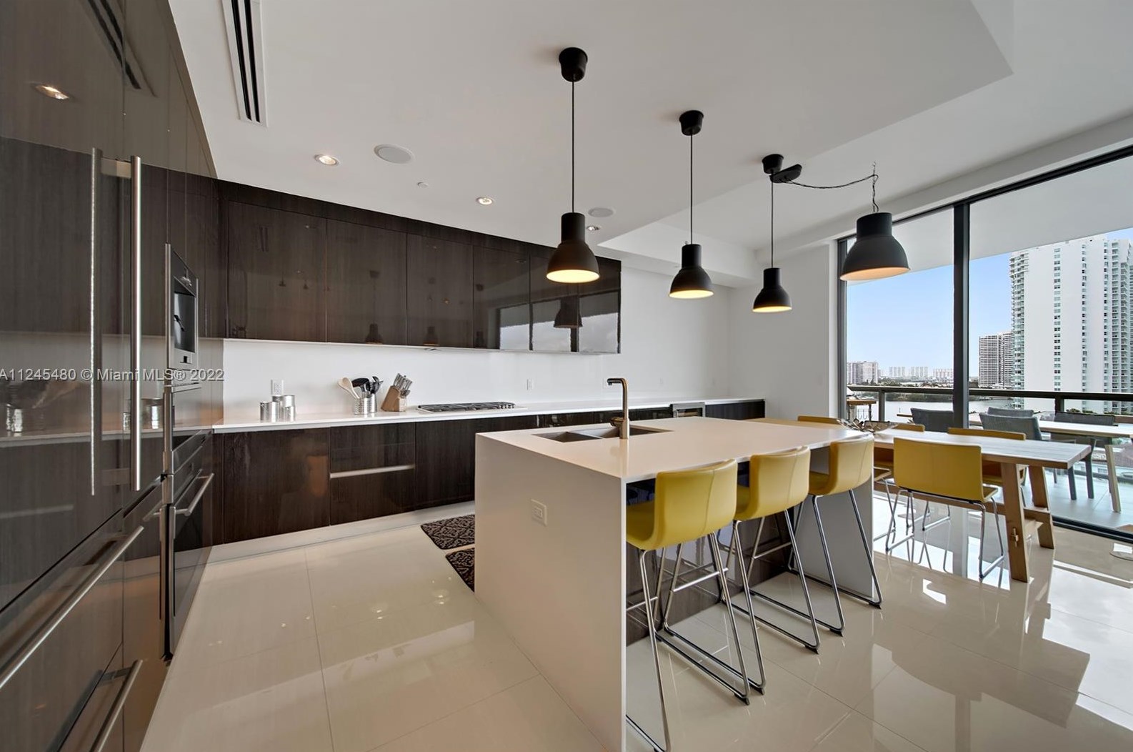 3250 Ne 188th St #807, Miami, FL 33180