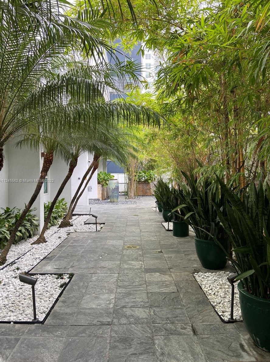 234 Ne 3rd St #702, Miami, FL 33132