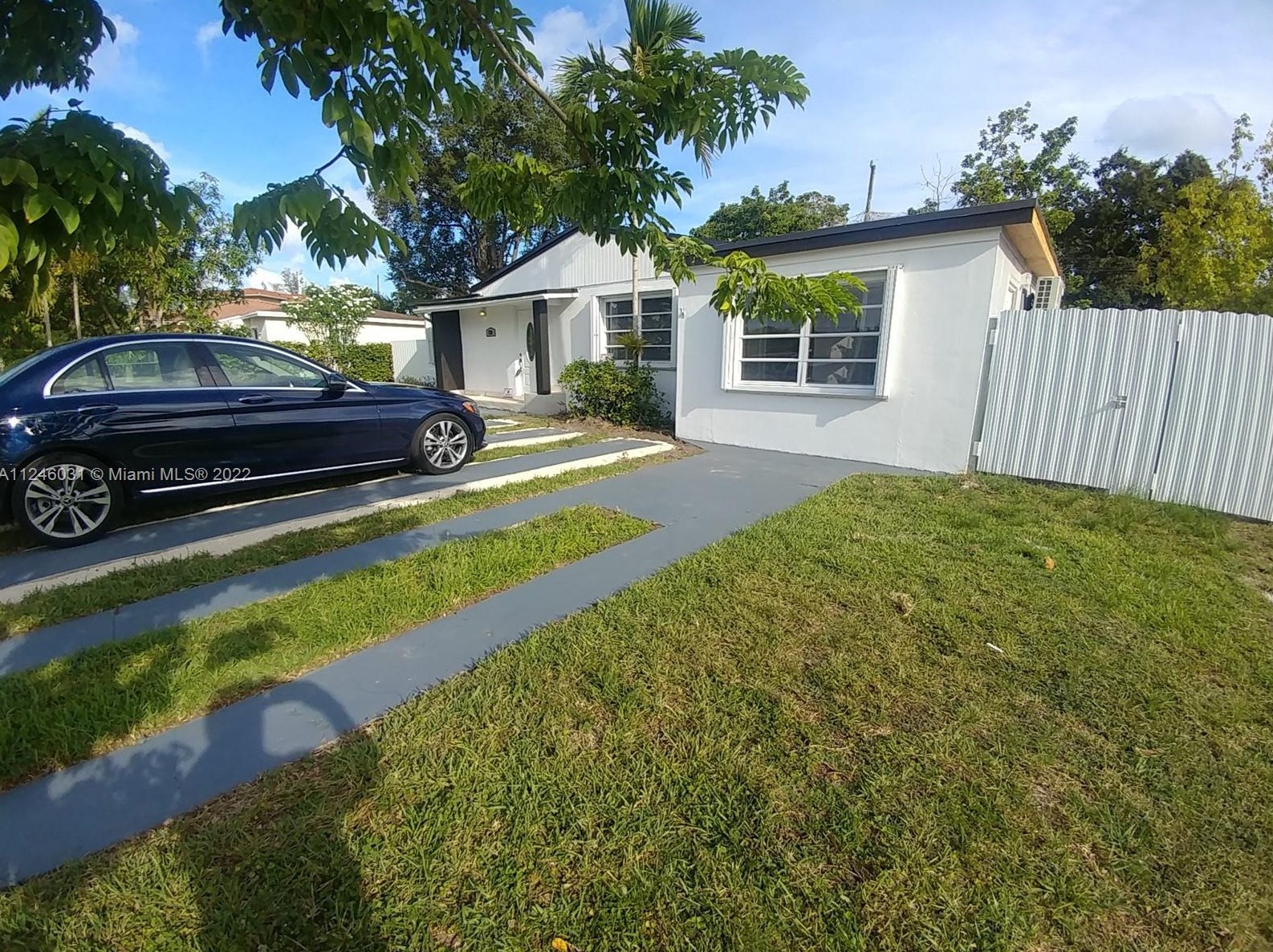 7230 39th St, Miami, FL 33155-6616