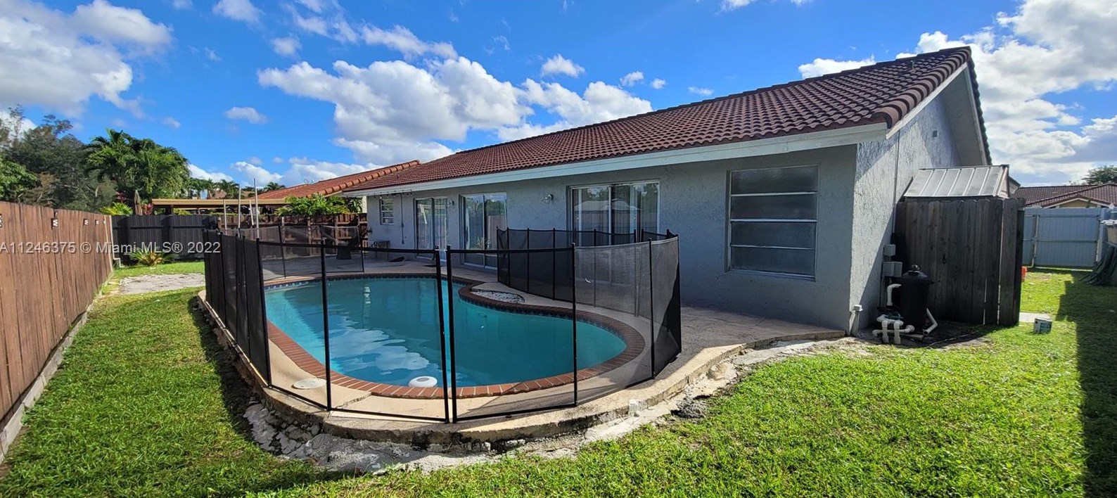 6467 Nw 201st Terrace, Hialeah, FL 33015