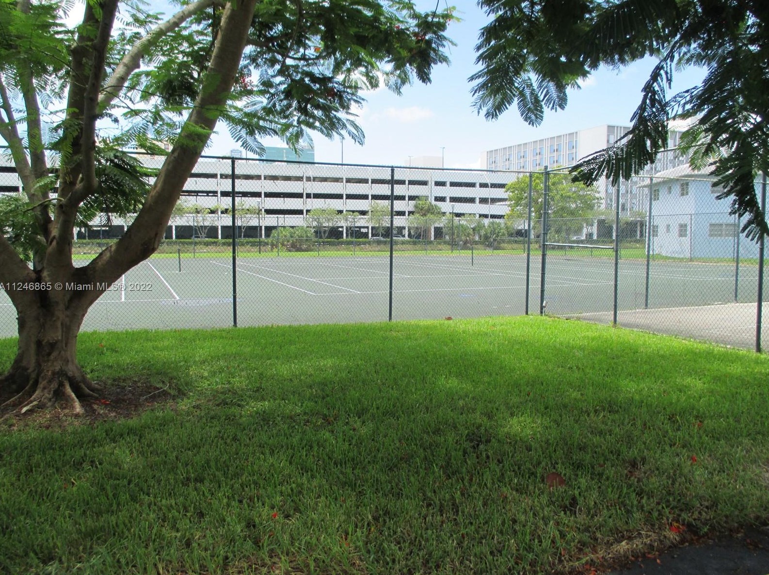 7670 82nd St, Miami FL 33143-7306 exterior