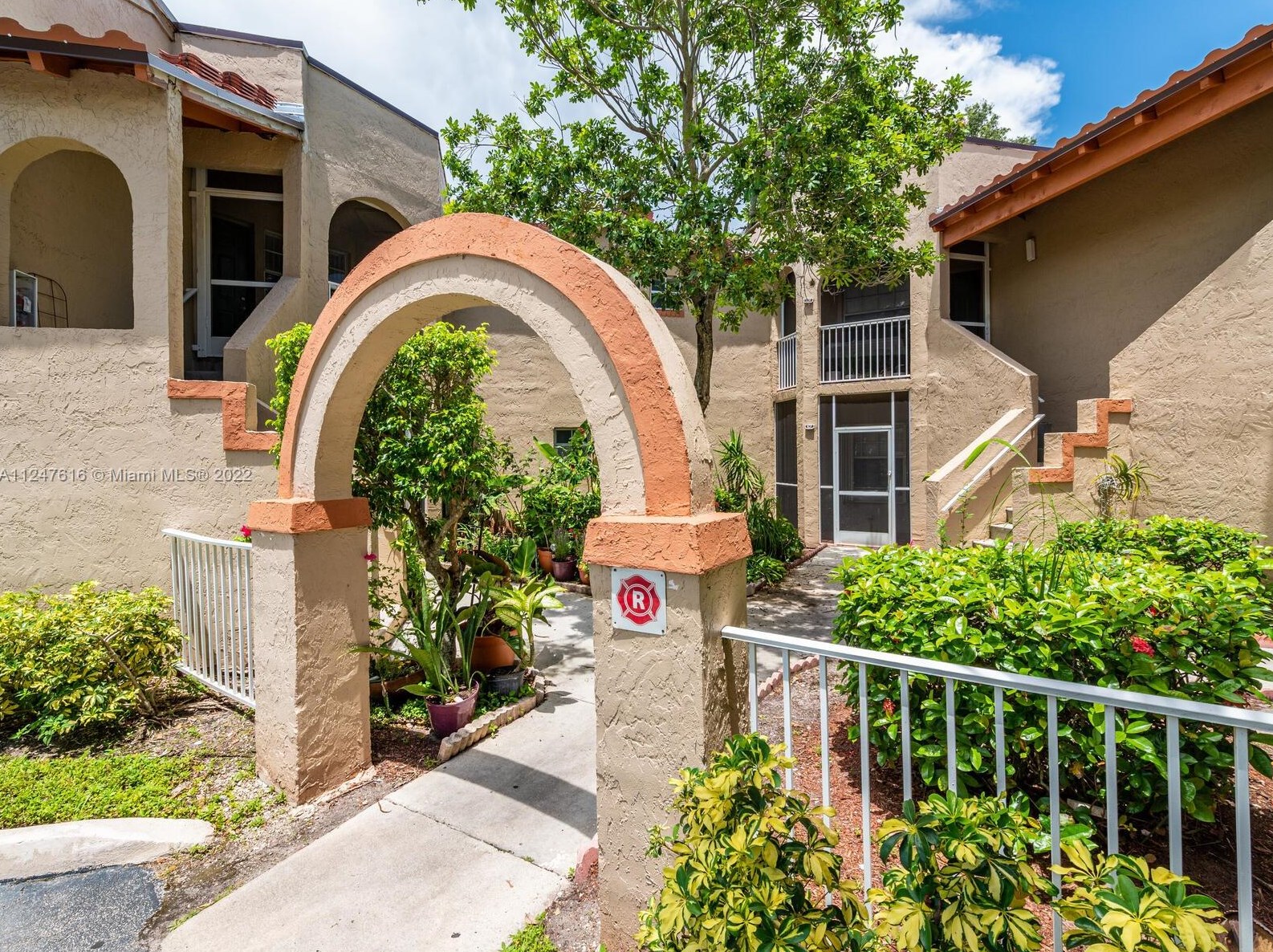 334 Sw 86th Ave #206, Hollywood, FL 33025