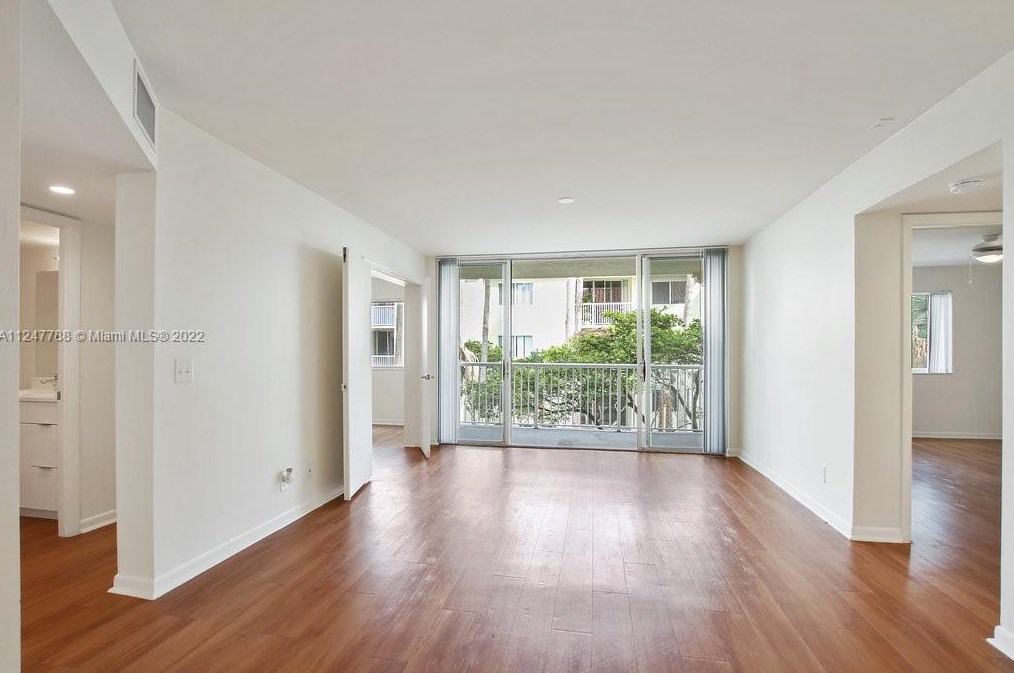 3605 Ne 207th St #4215, Miami, FL 33180