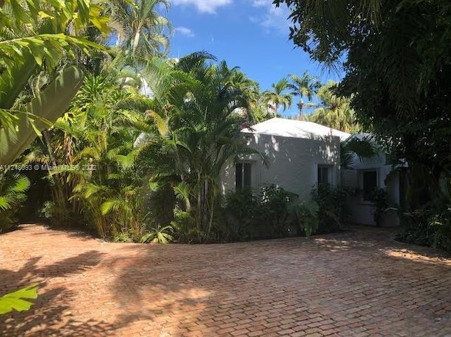 3797 El Prado Blvd, Miami, FL 33133