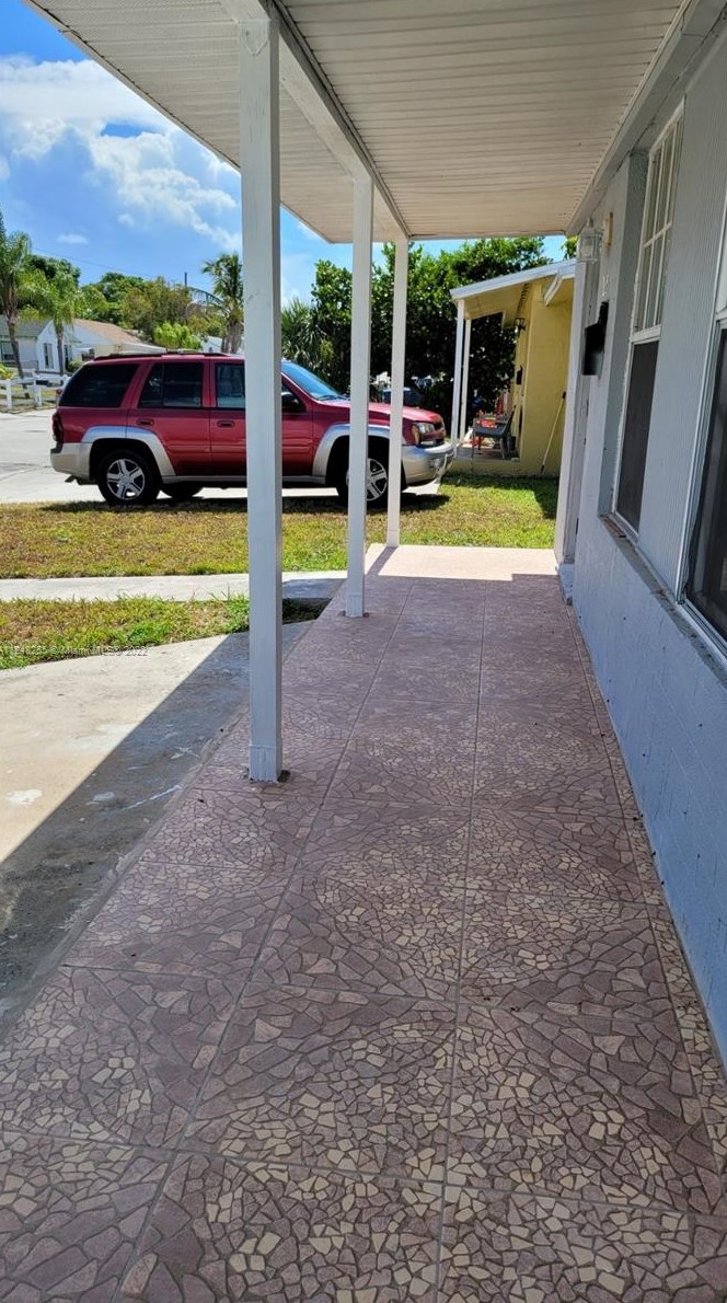 935 5 St W #935, West Palm Beach, FL 33404
