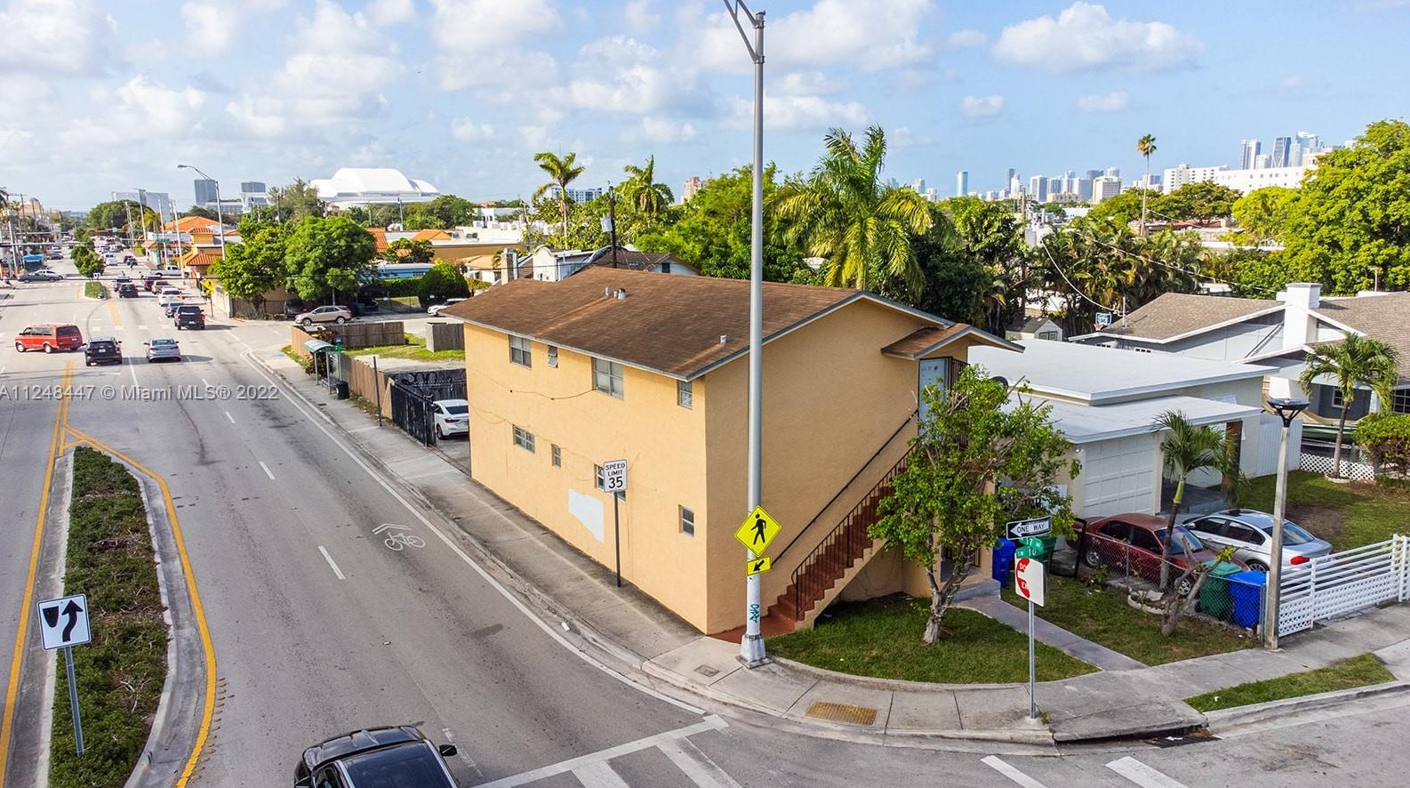 1687 10th St, Miami, FL 33135-5210