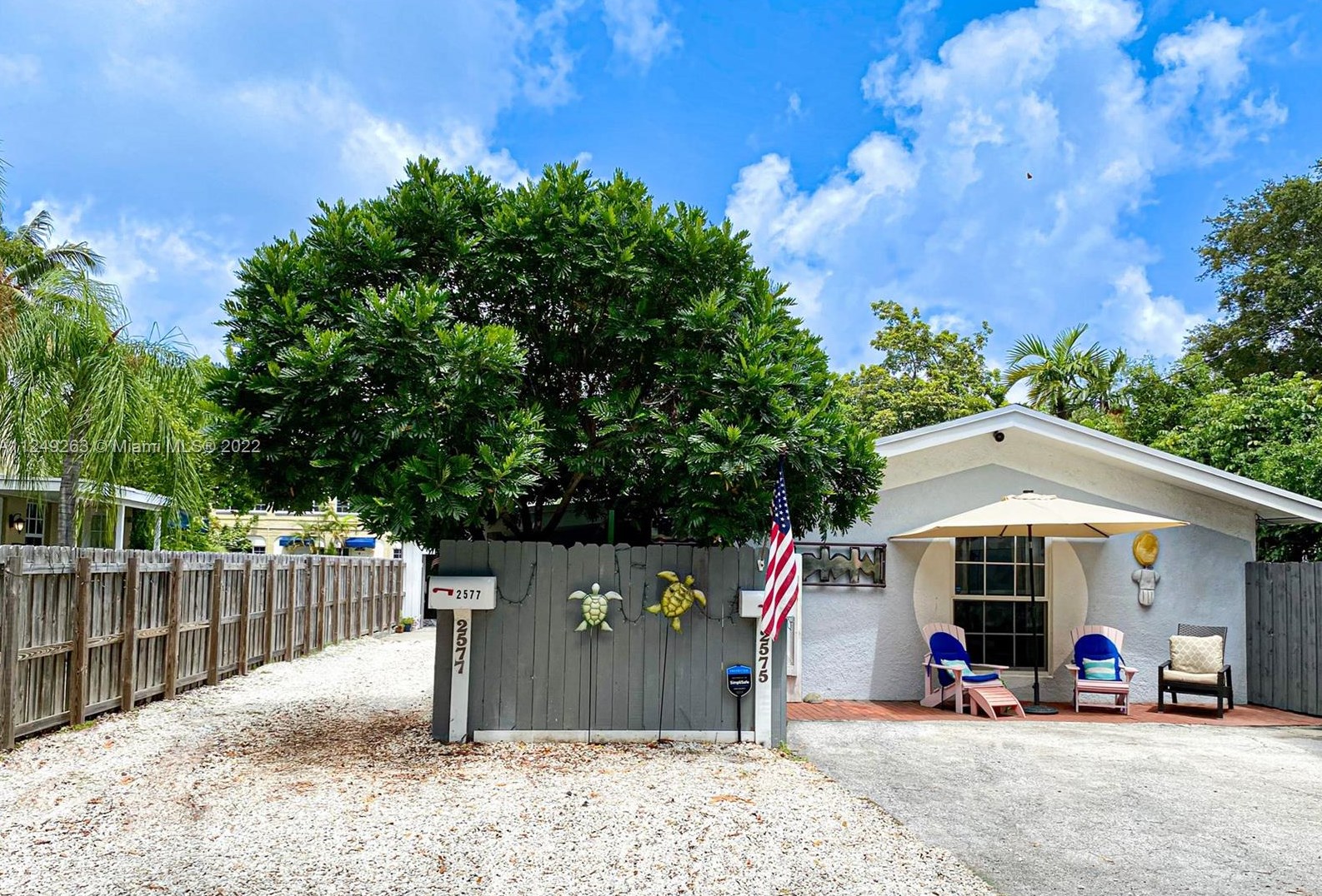2575 Trapp Ave, Miami, FL 33133-3841