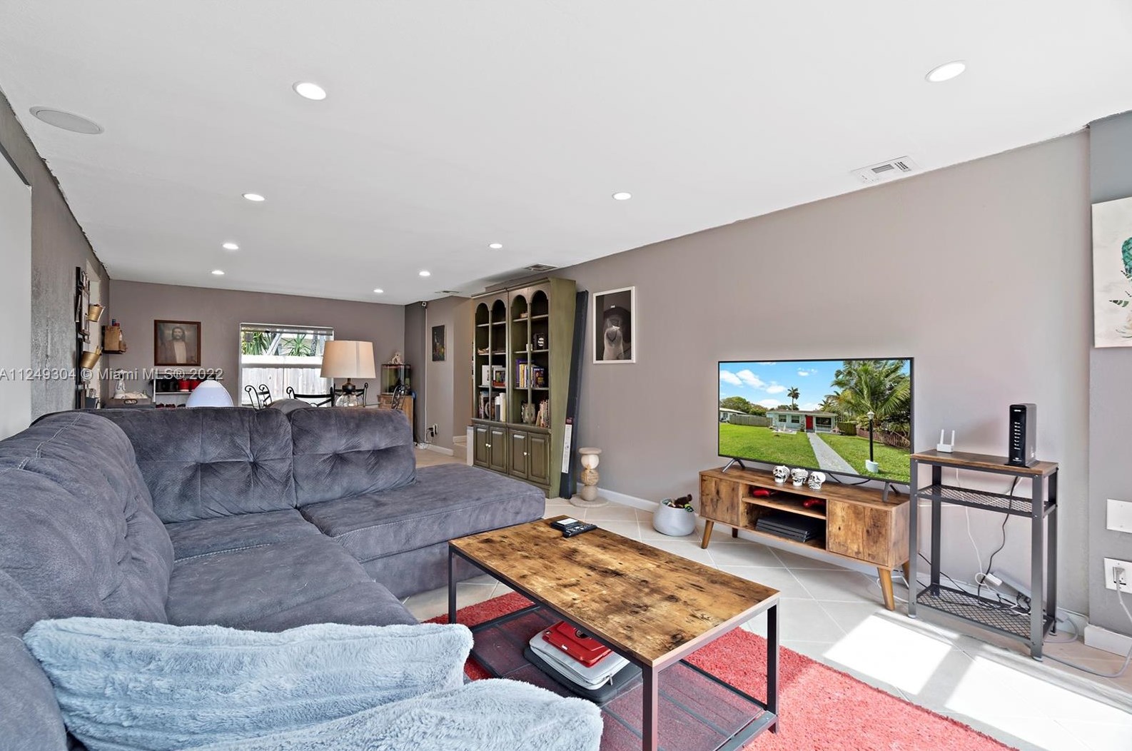 1610 Fletcher St, Hollywood FL  33020-6537 exterior