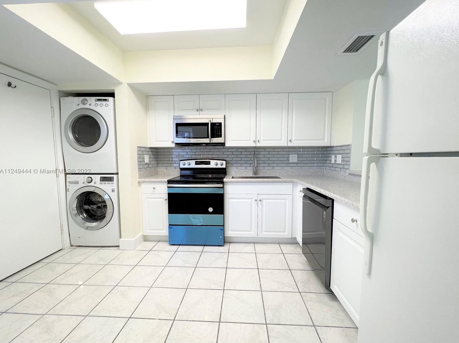 20920 Sw 83rd Ave, Miami, FL 33189
