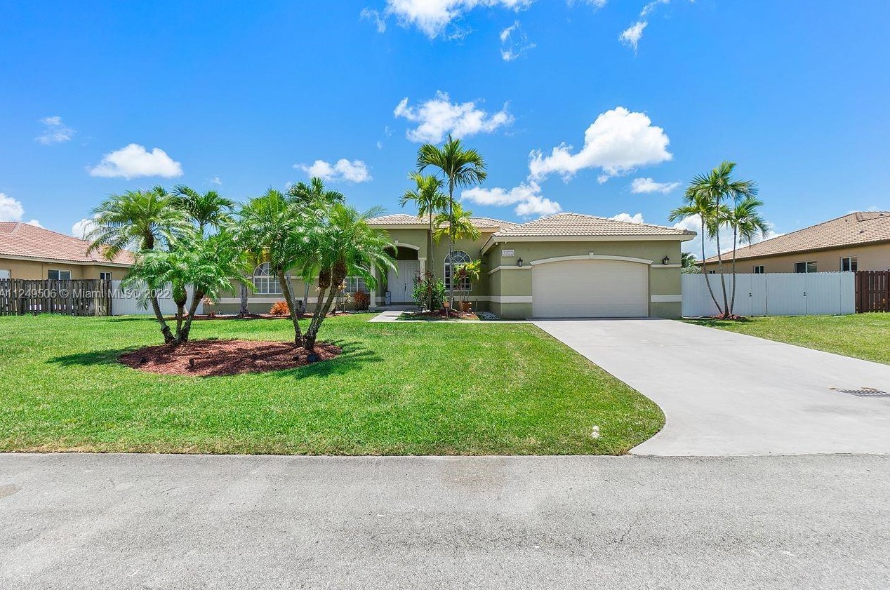 18607 132nd Pl, Miami, FL 33177-2902