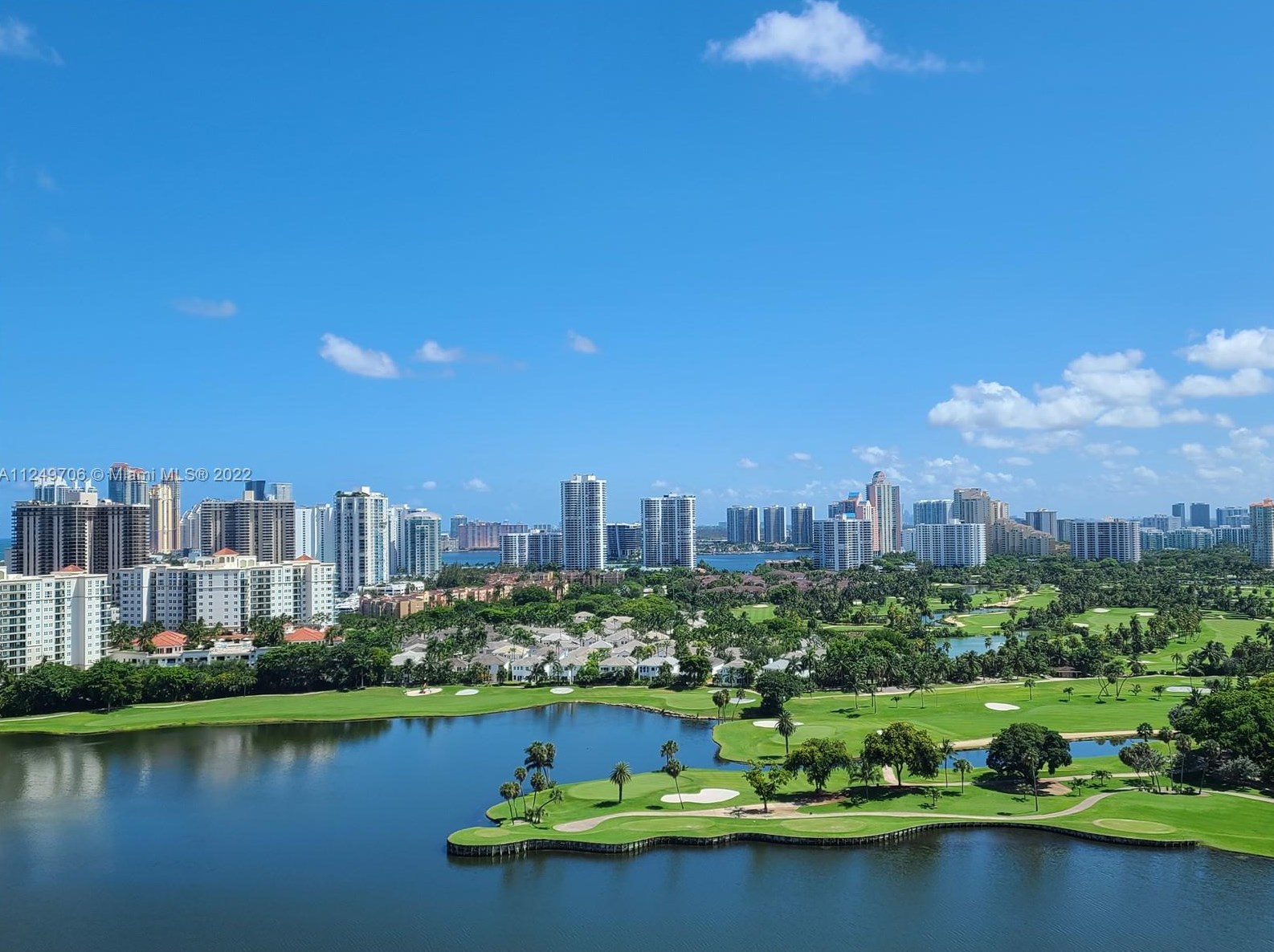 3625 N Country Club Dr #2408, Miami, FL 33180