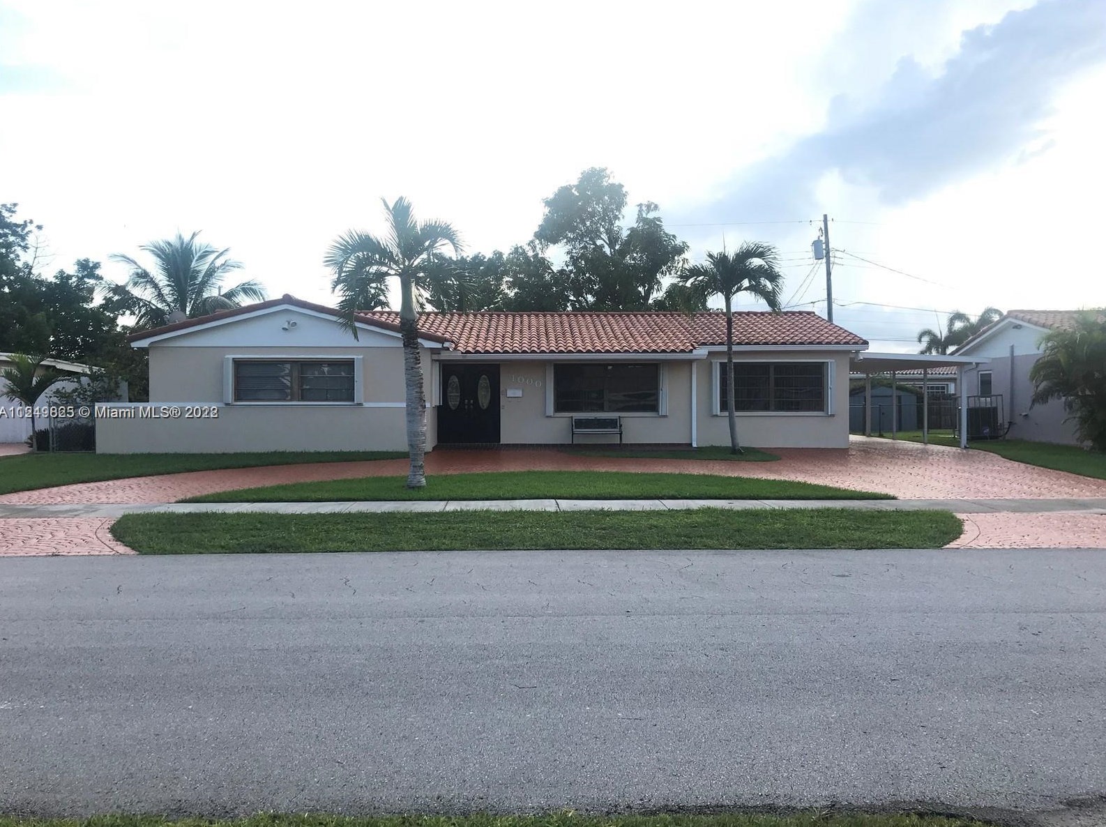 1000 Sw 100th Ct, Miami, FL 33174