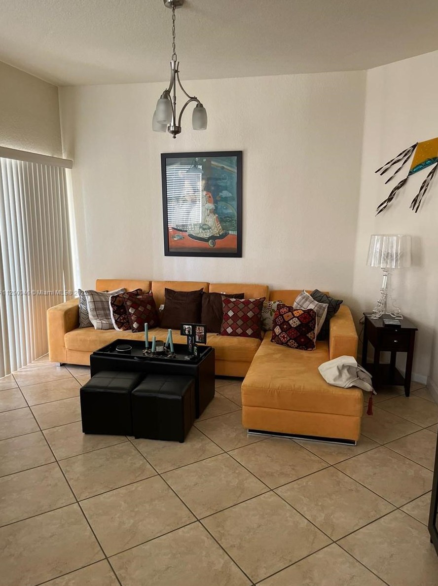 11401 Nw 89th St Apt 104, Miami, FL 33178