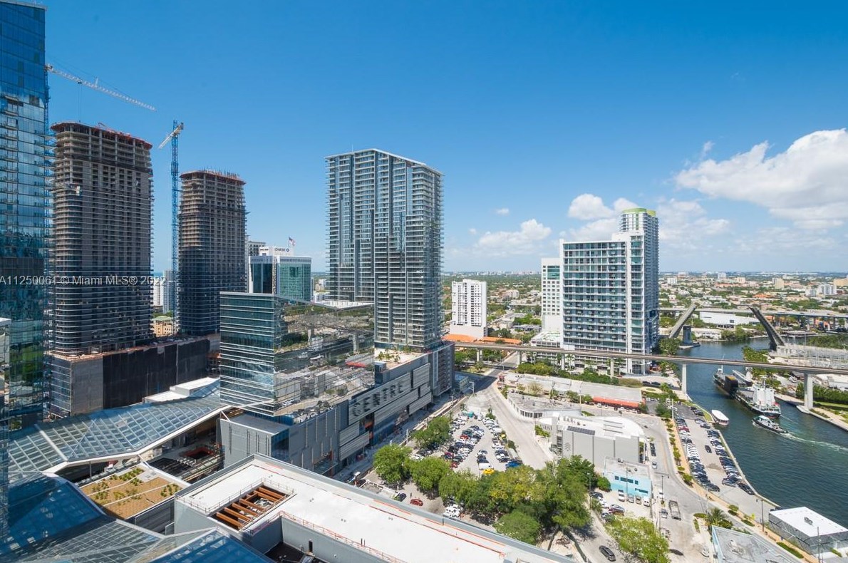 68 Se 6th St #2112, Miami, FL 33131