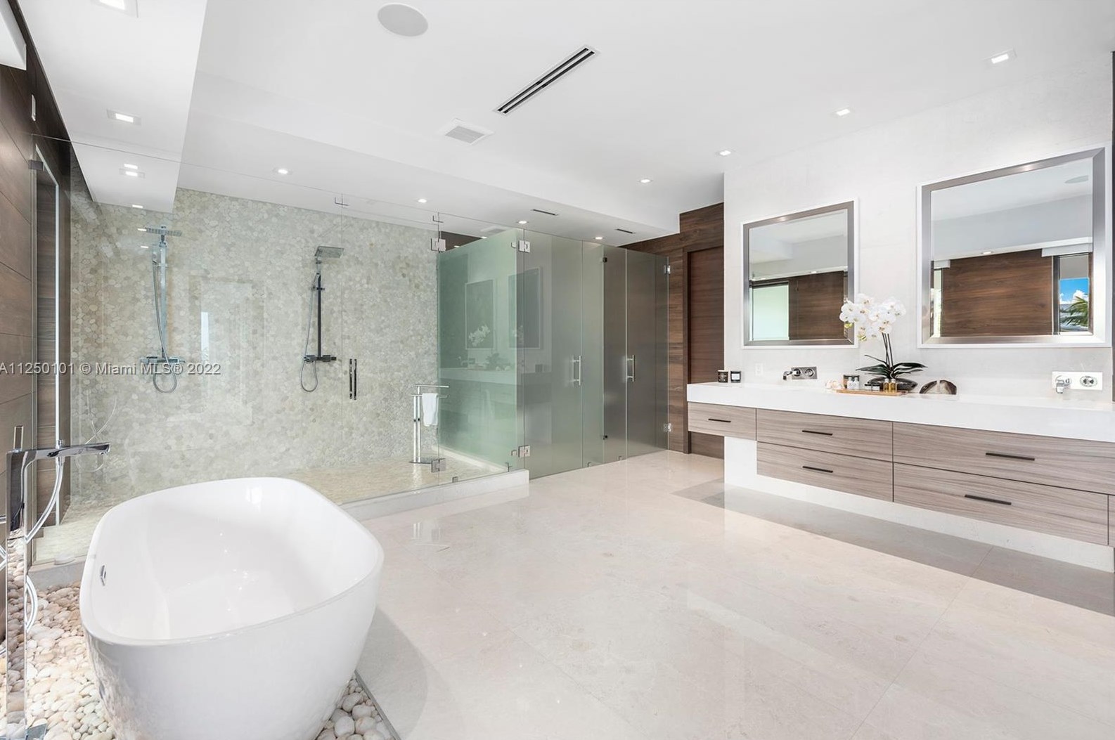 3734 Chase Ave, Miami Beach, FL 33140