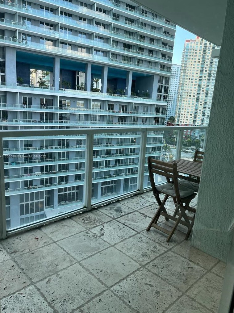 218 Se 14th St #1204, Miami, FL 33131