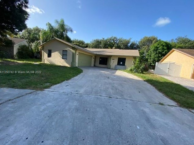 5815 Autumn Ridge Rd, Lake Worth, FL 33463-6749