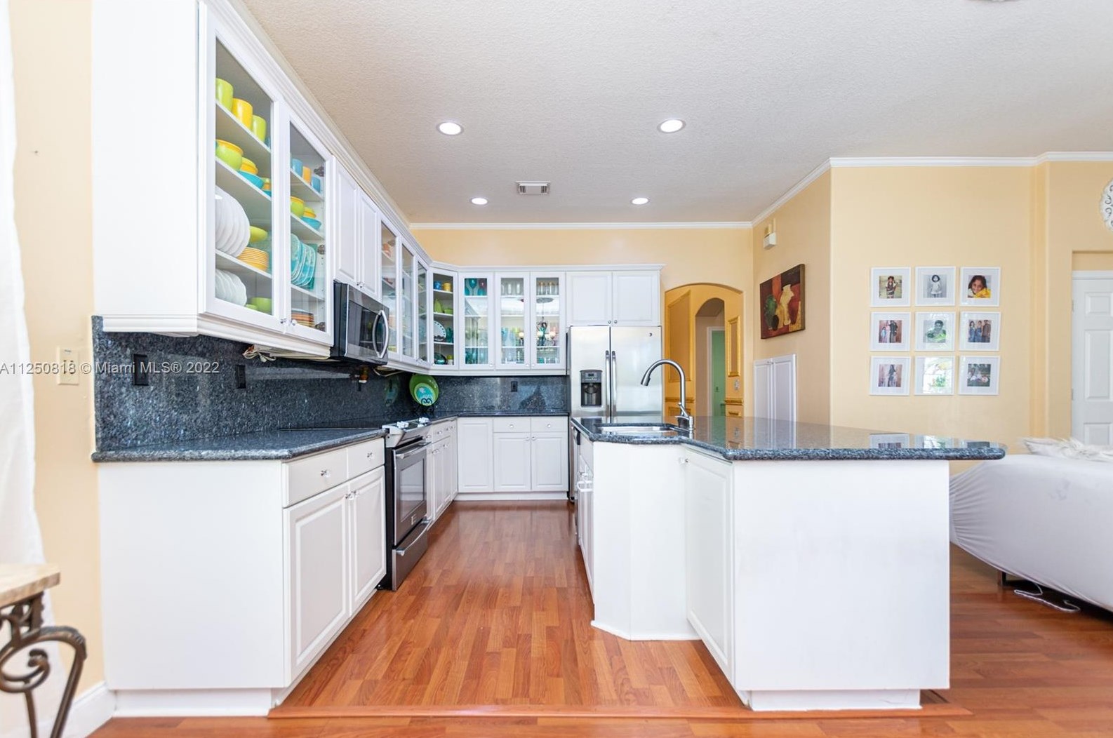 19270 29 Ct, Hollywood FL 33029-2474 exterior