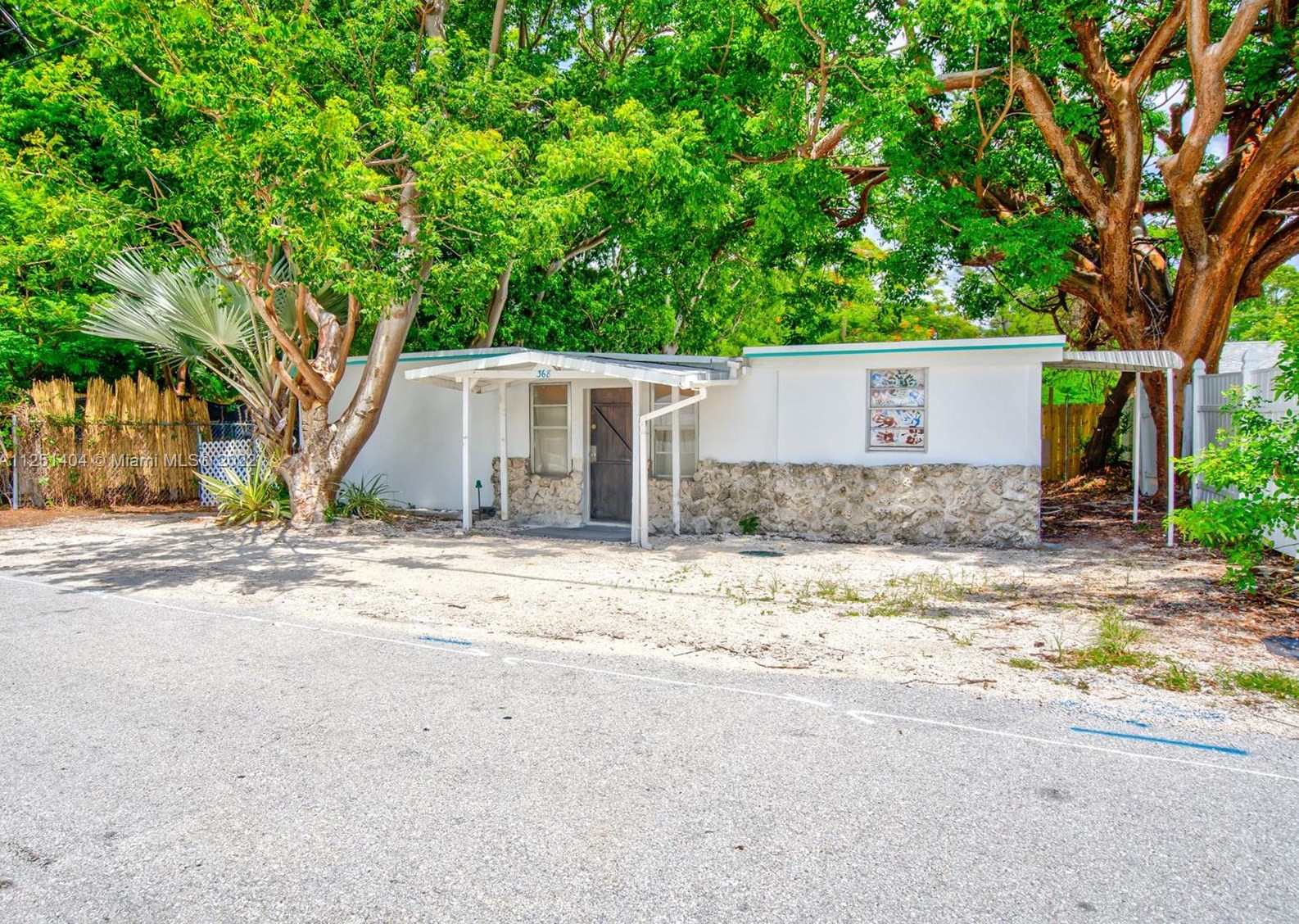 368 Buttonwood Dr, Key Largo, FL 33037