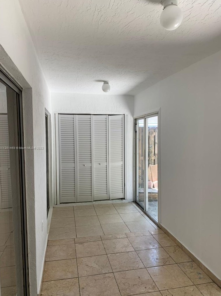21383 8th Ct, Miami, FL 33179-1267